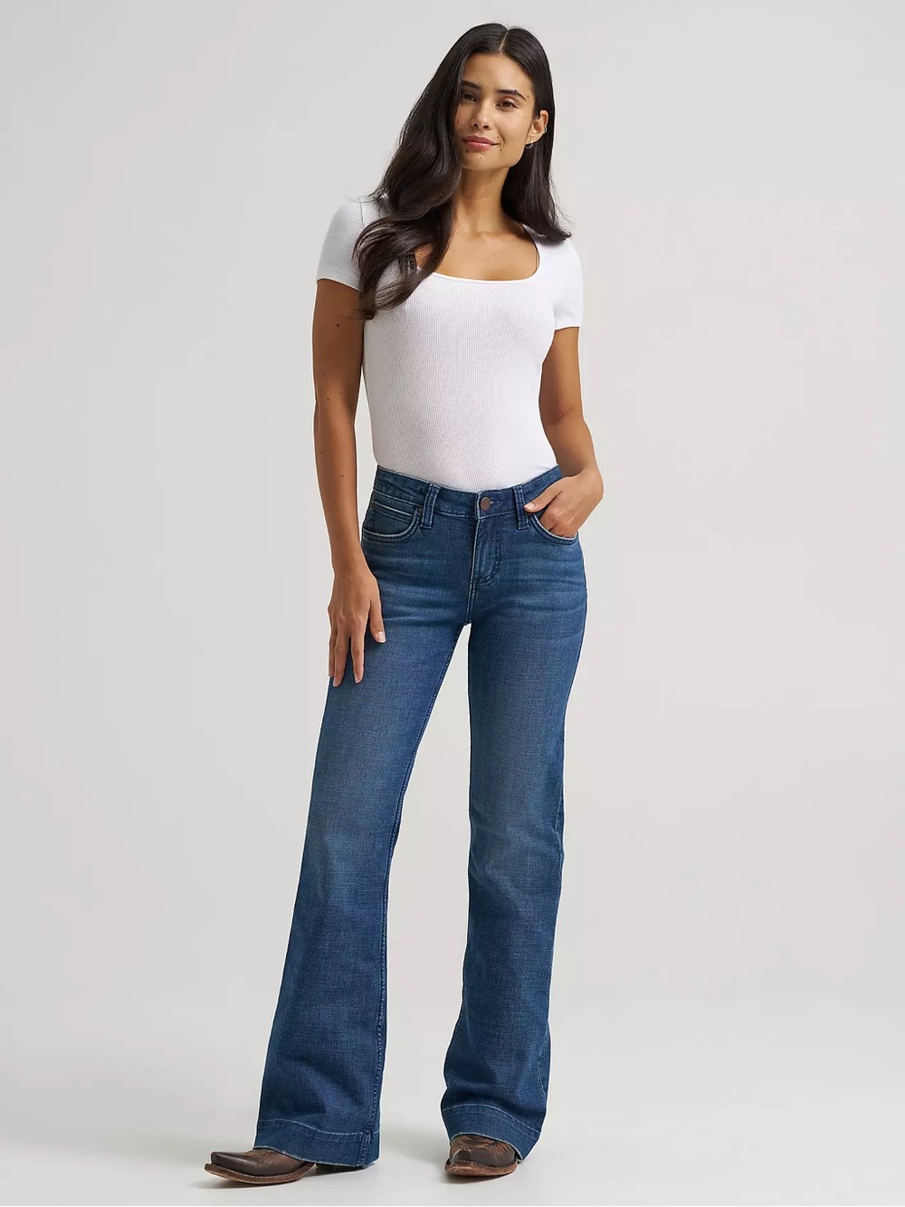 Wrangler retro women’s Mae Cassie mid rise wide leg trouser dark blue jeans